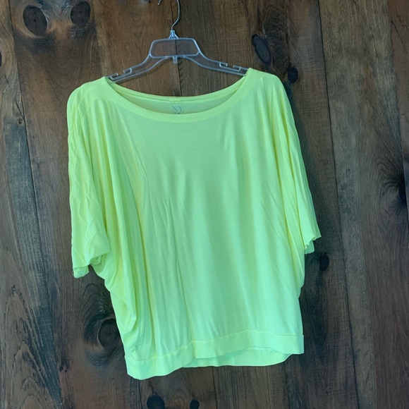 Lightweight bat sleeve t-shirt - Picture 3 of 3